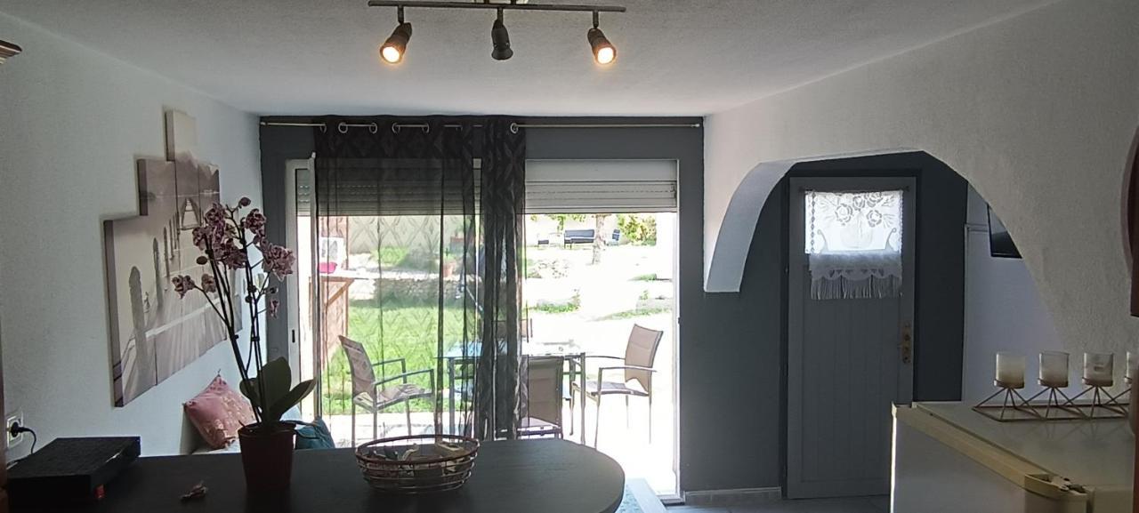 Charmante Maison Avec Piscine Anneyron Esterno foto