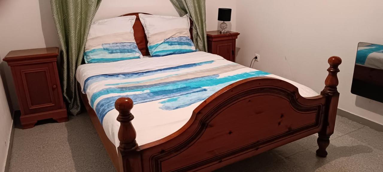Charmante Maison Avec Piscine Anneyron Esterno foto